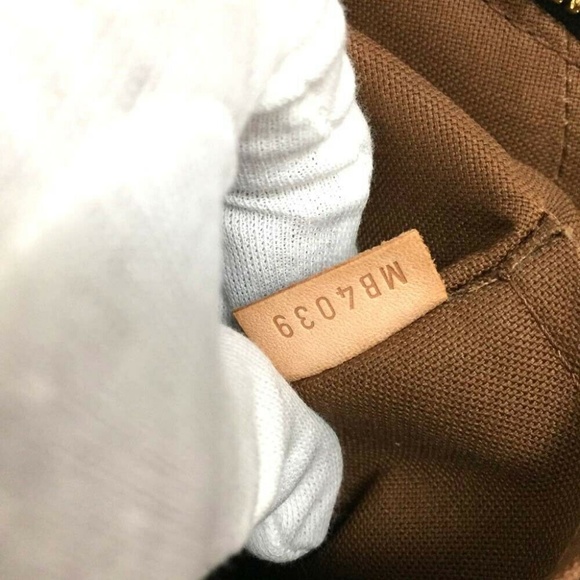 Superb Louis Vuitton Tivoli GM - Picture 7 of 7